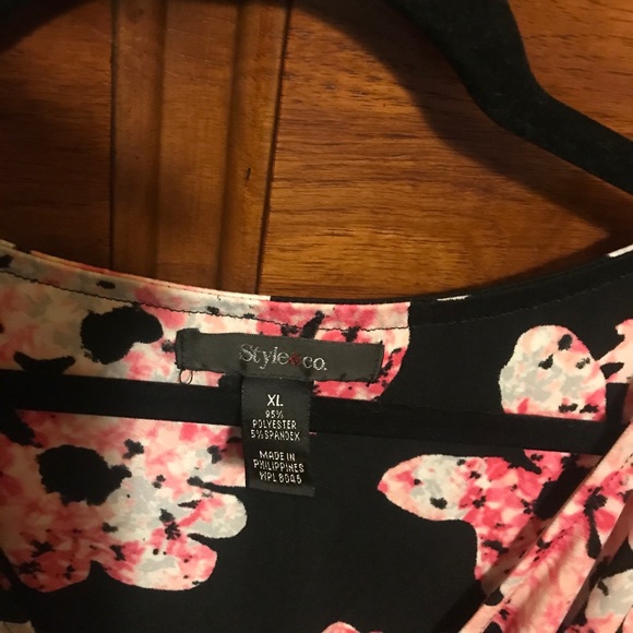 She’ll blouse - Picture 2 of 2